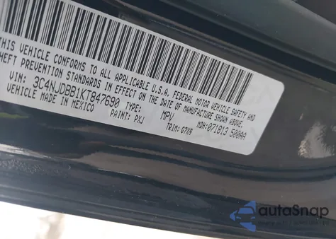 2019 Jeep Compass Latitude 4X4 from USA, damaged, VIN 3C4NJDBB1KT847690